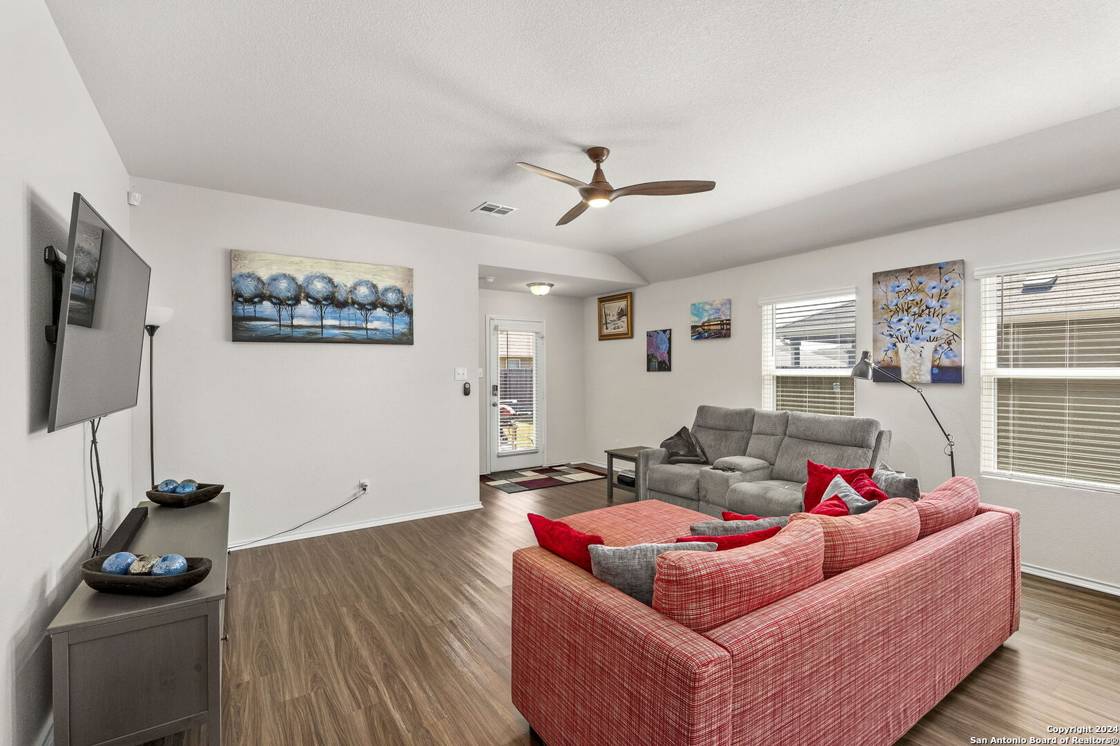576 AGAVE FLATS DR