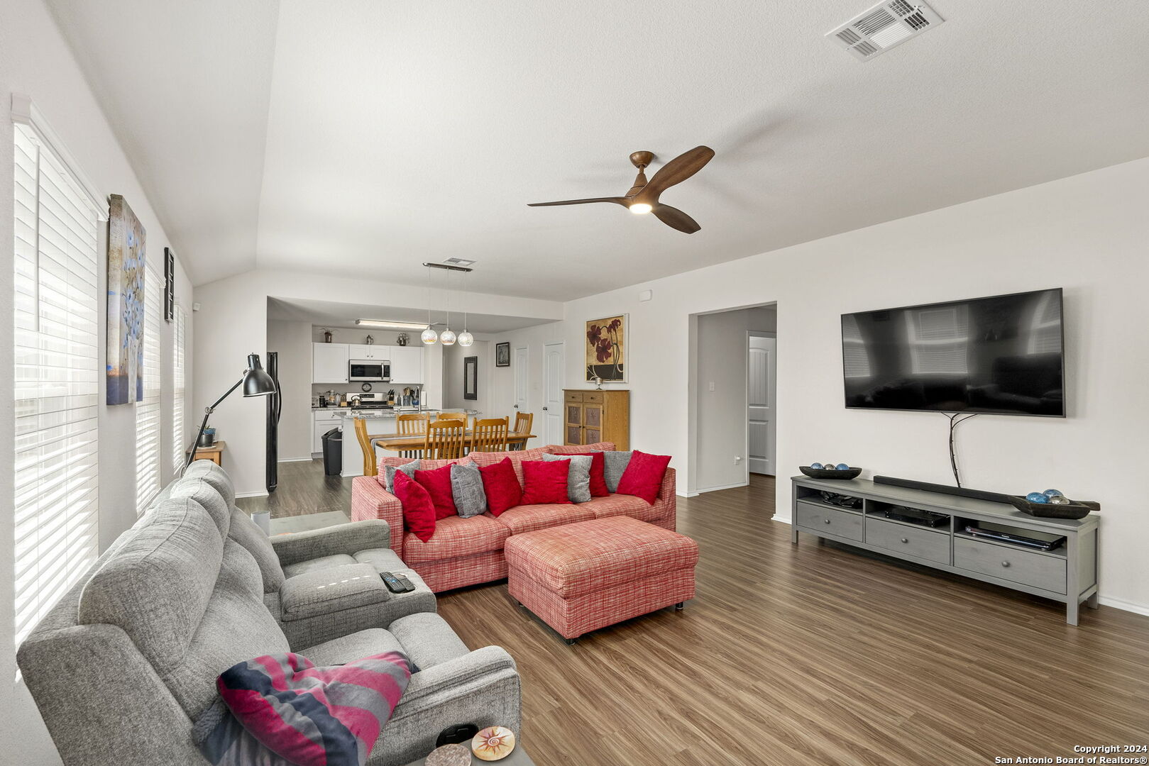 576 AGAVE FLATS DR