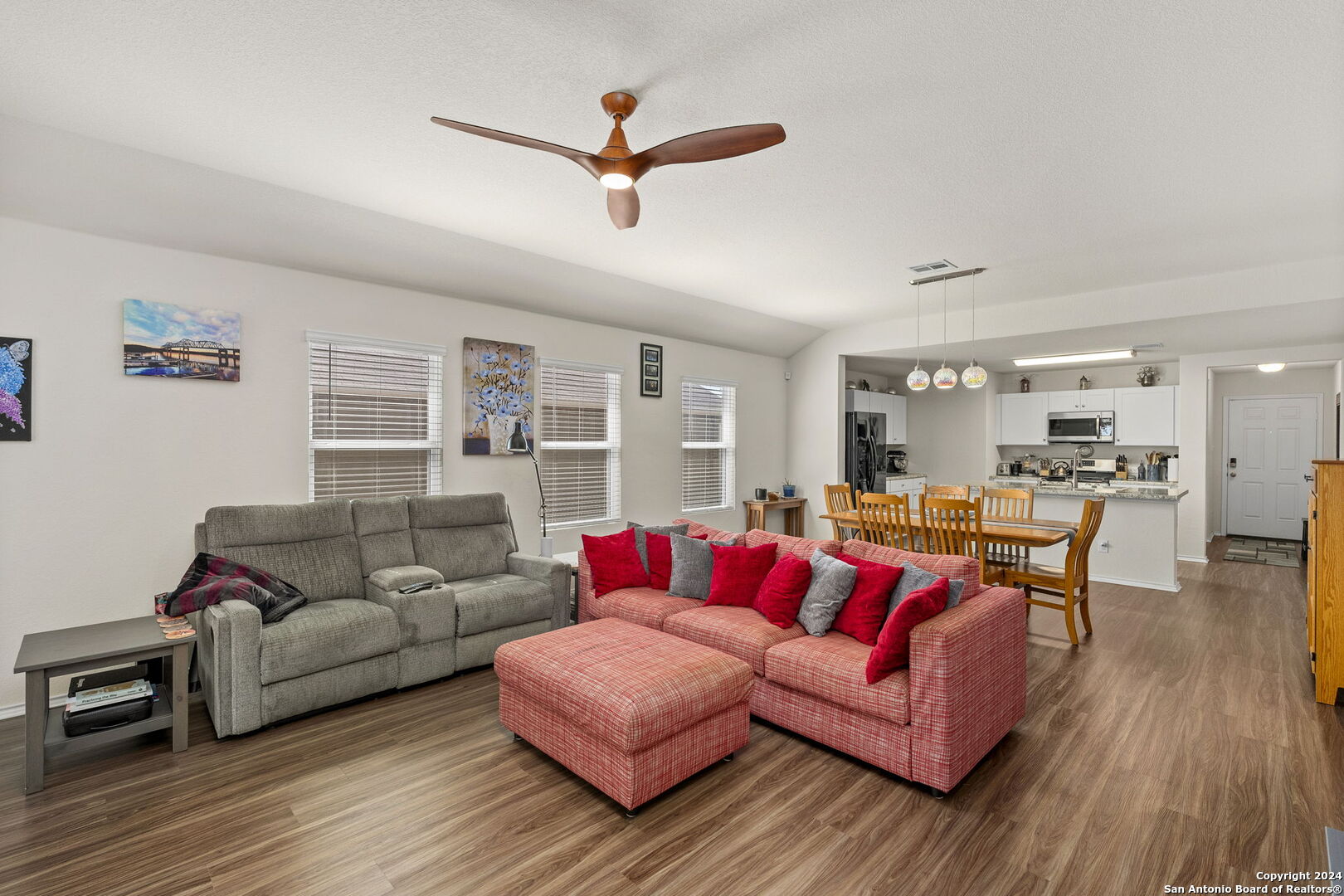 576 AGAVE FLATS DR