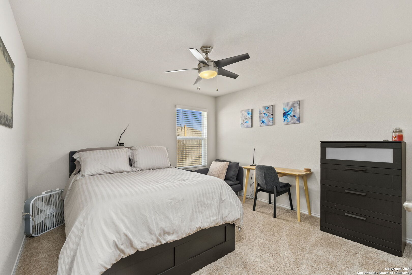 576 AGAVE FLATS DR