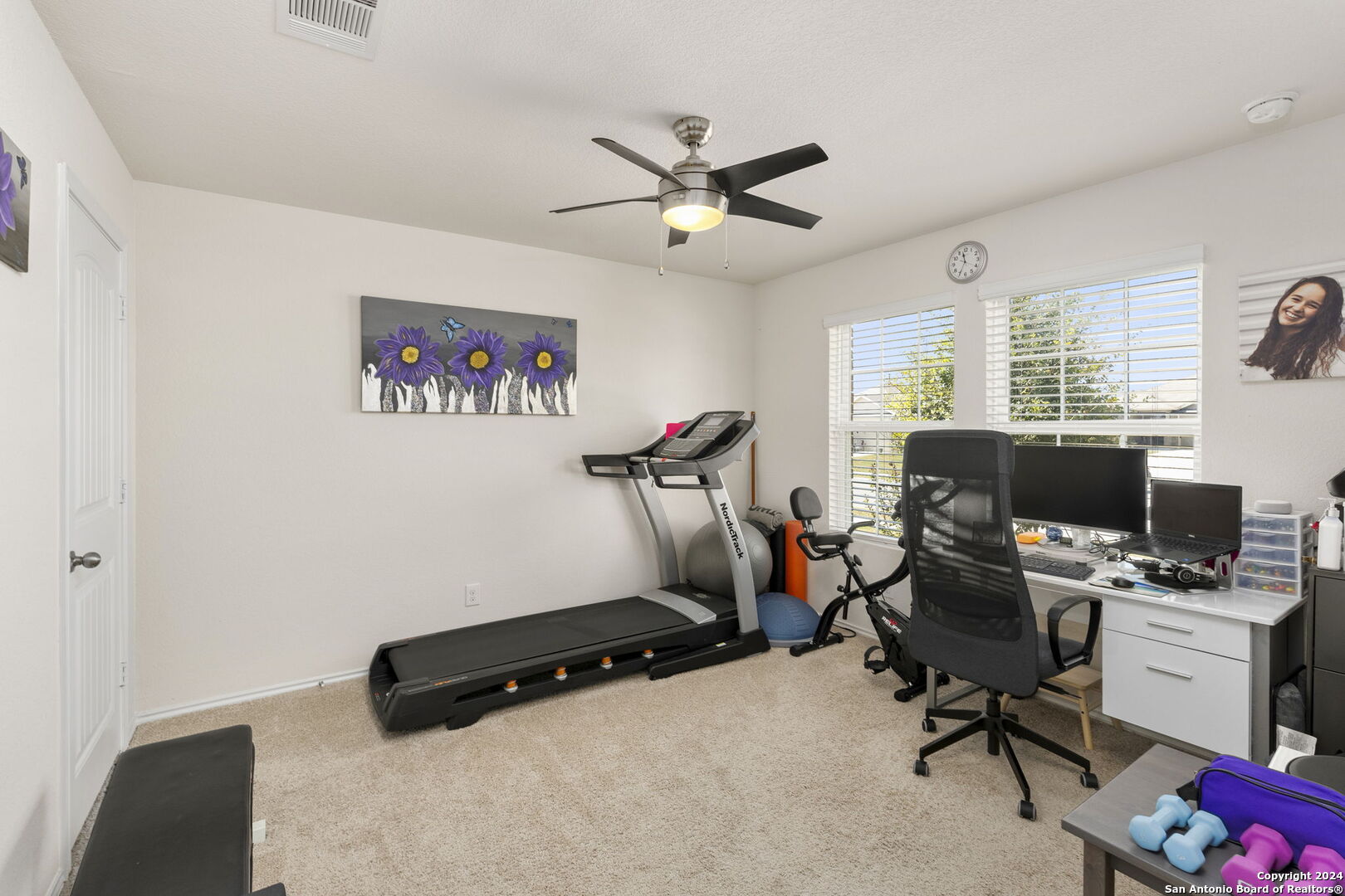 576 AGAVE FLATS DR