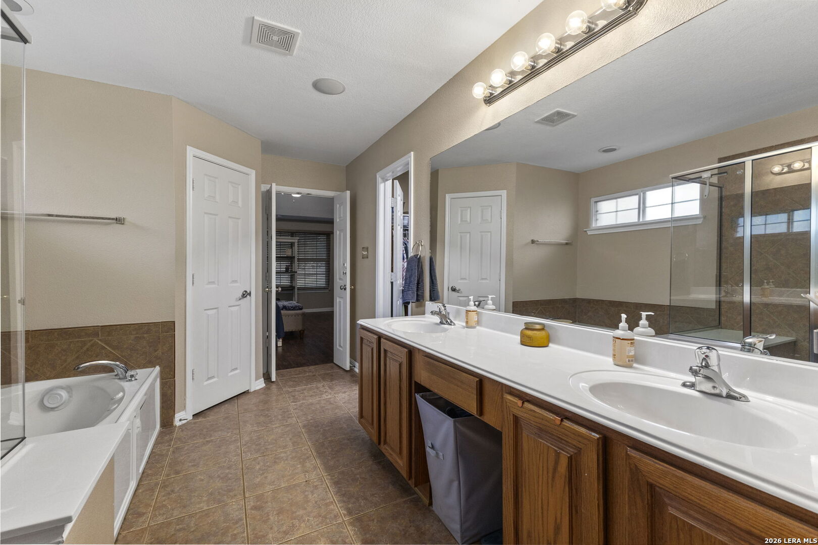 266 MAIDSTONE CV