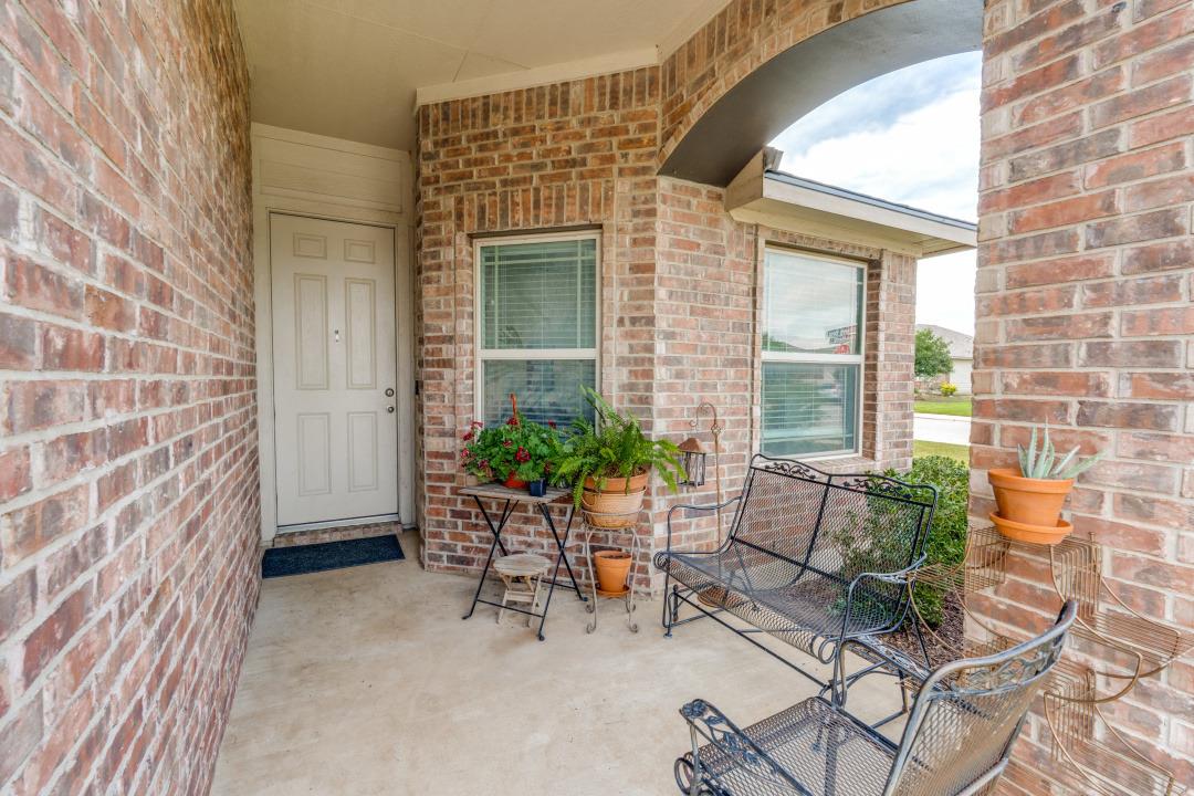 1618 Woodlands DR