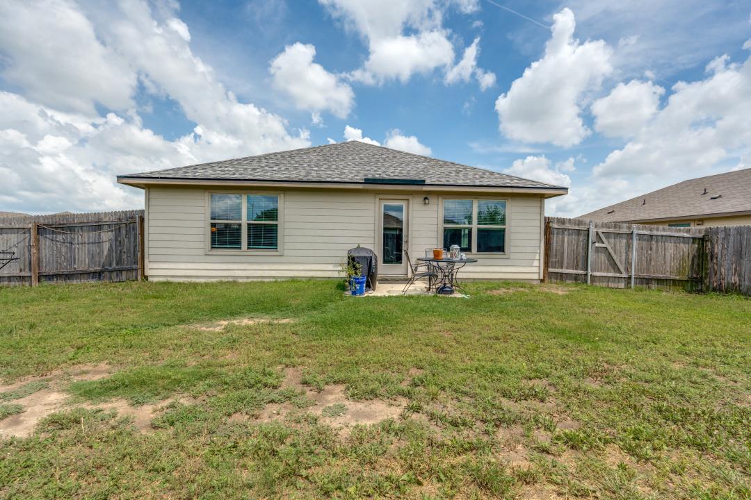 1618 Woodlands DR