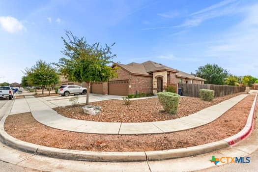 649 Creekside Circle
