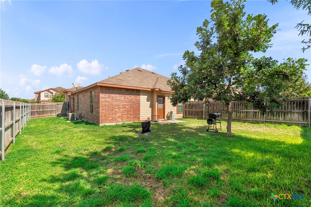 649 Creekside Circle
