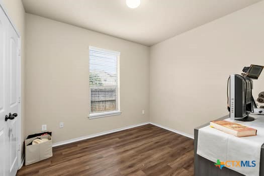 649 Creekside Circle