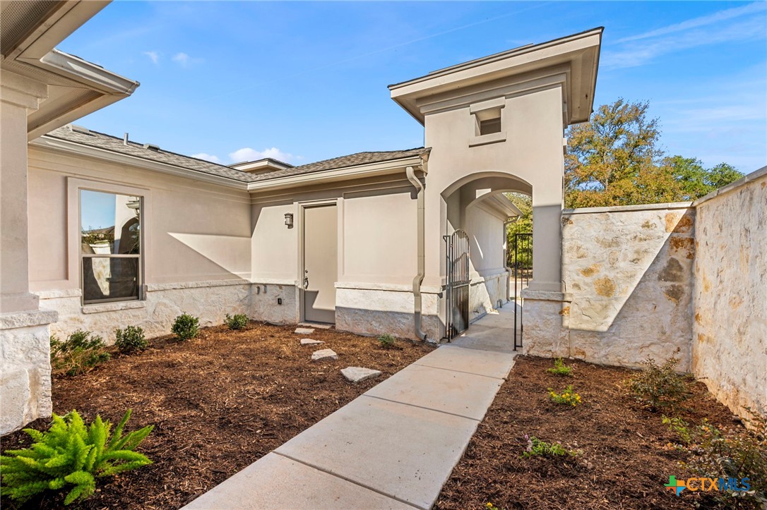 442 Stagecoach Trail