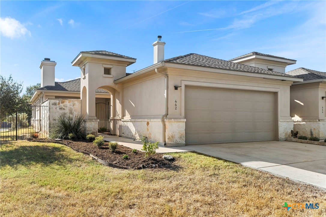 442 Stagecoach Trail