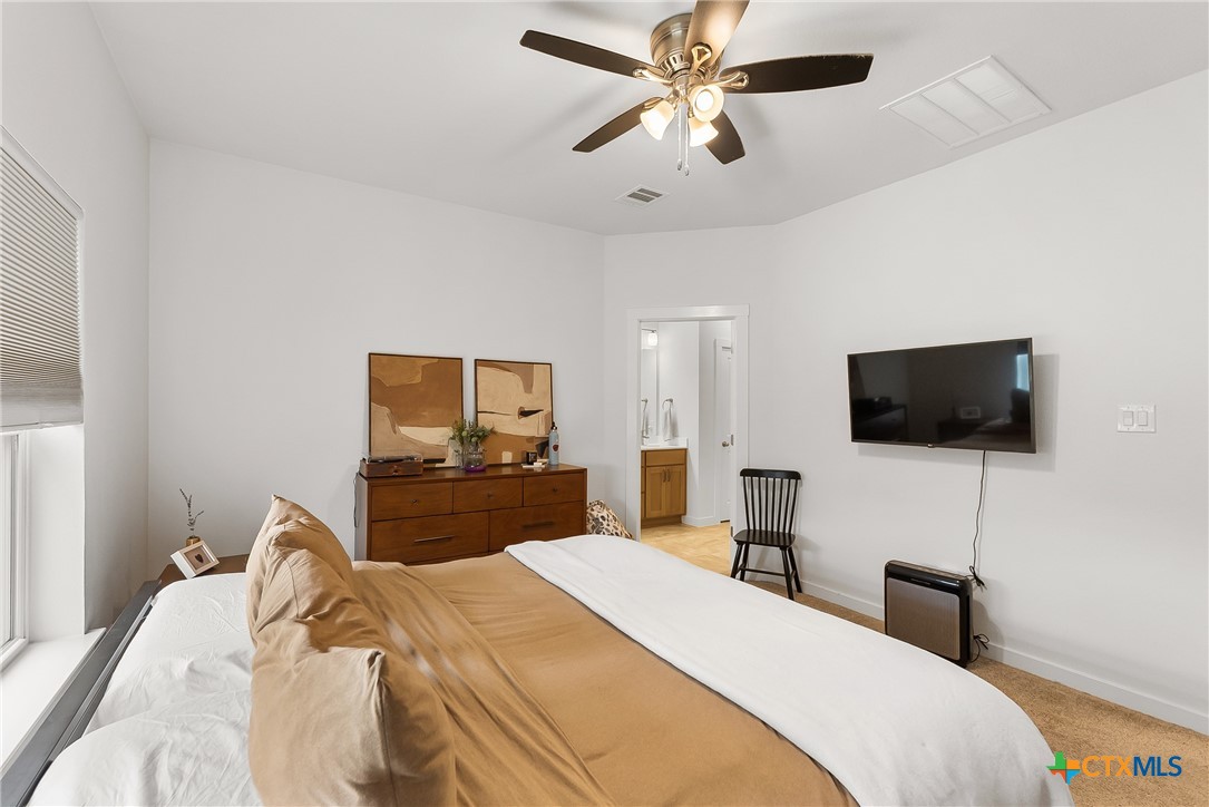 432 Lacey Oak Loop