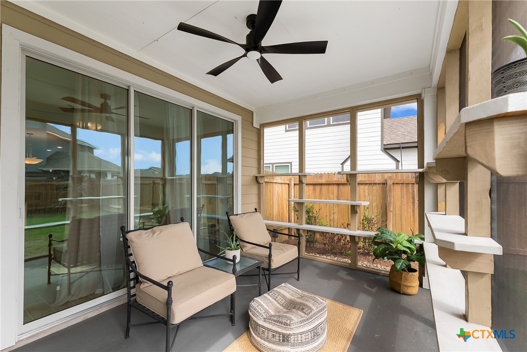 432 Lacey Oak Loop