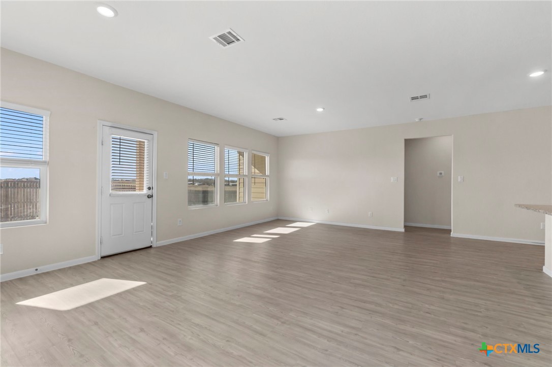 2741 Nueva Cordova