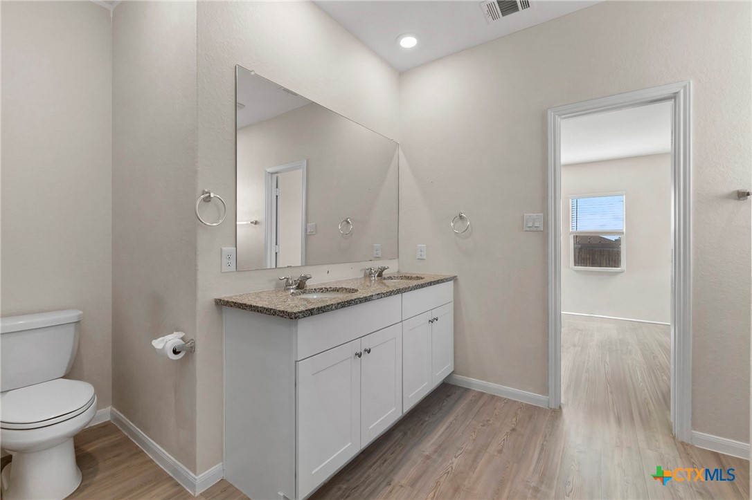 2741 Nueva Cordova