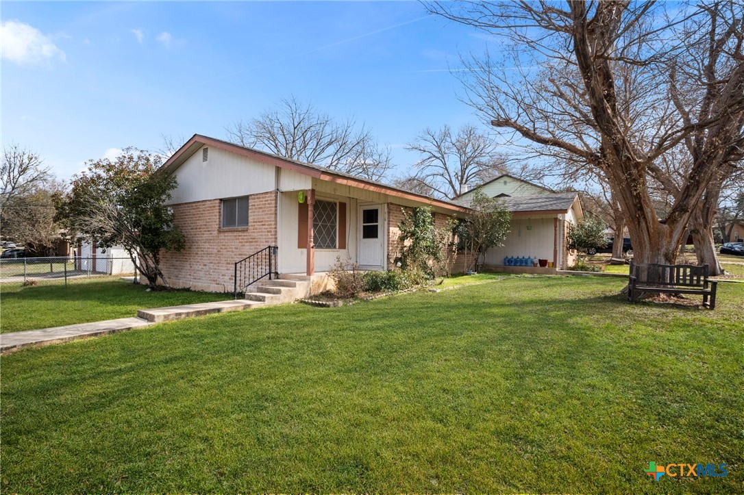 318 Craddock Avenue