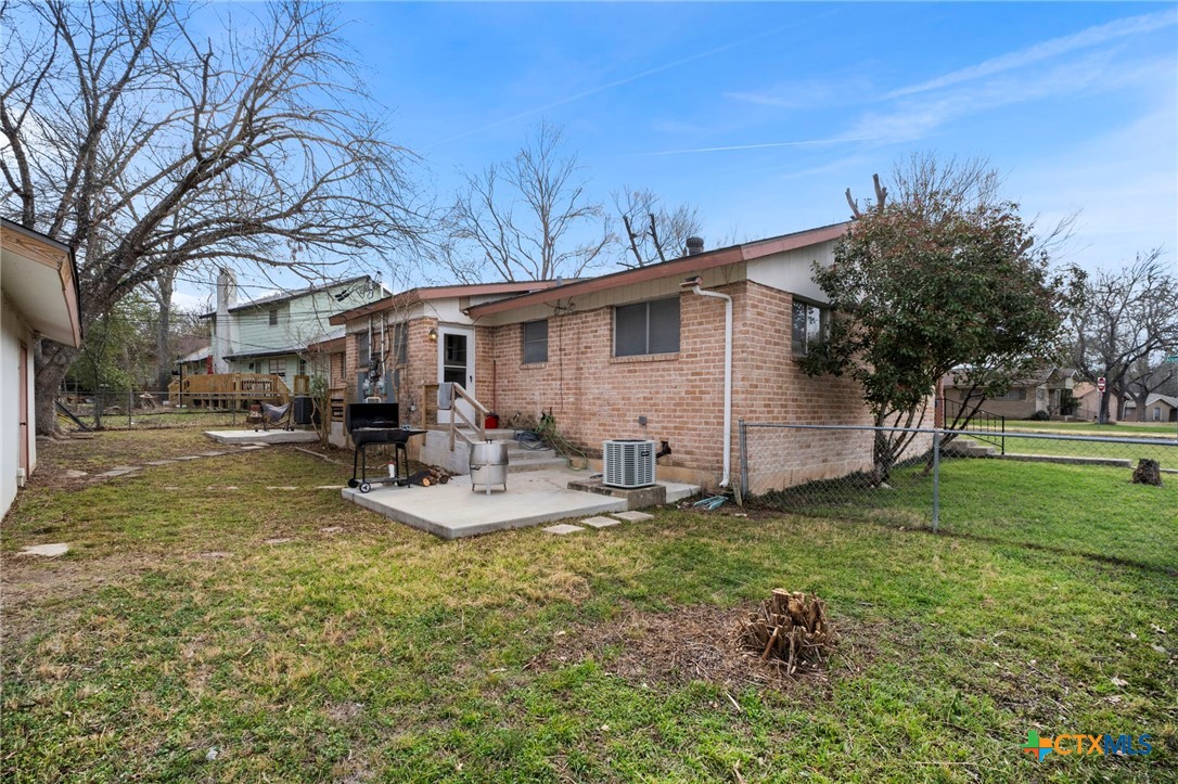318 Craddock Avenue