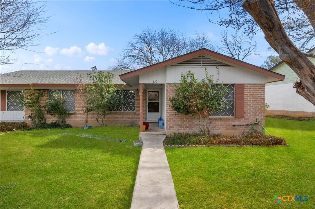 318 Craddock Avenue
