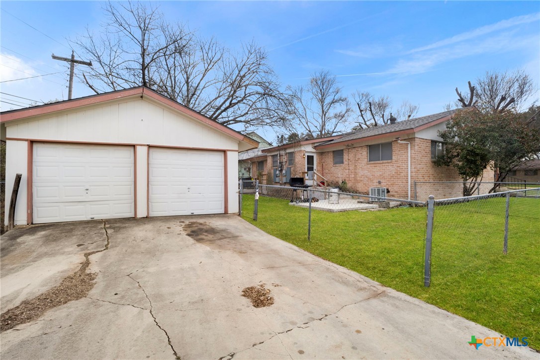318 Craddock Avenue