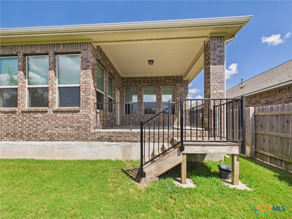 520 Academy Oaks Drive