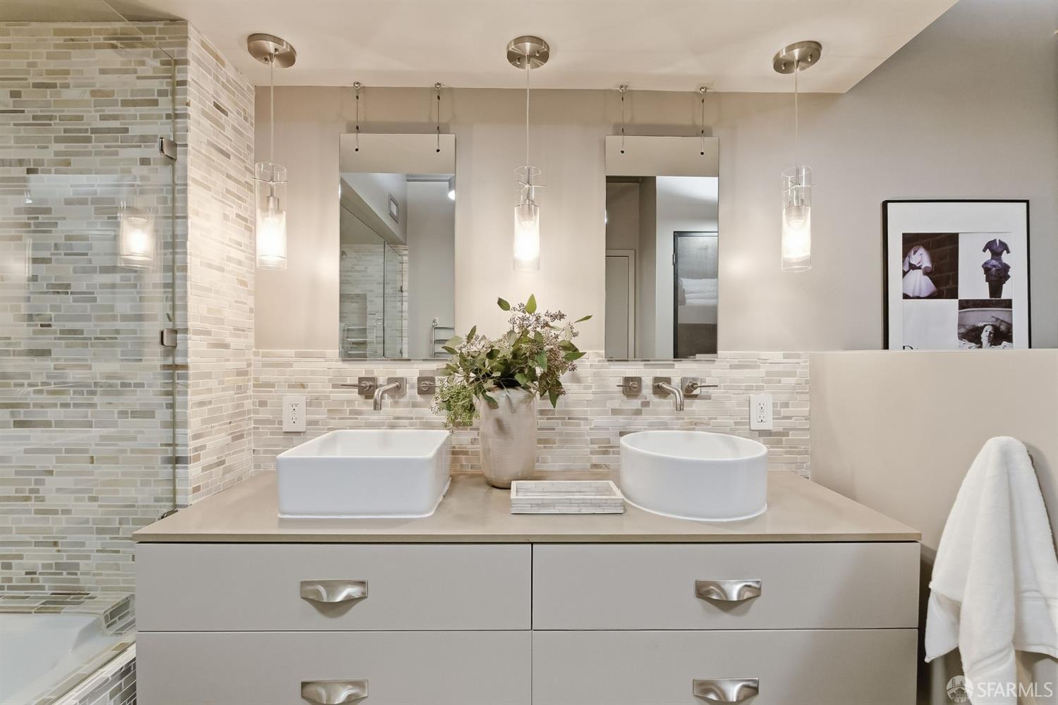 650 Delancey Street # 216