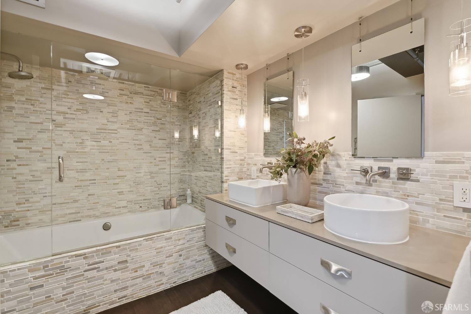 650 Delancey Street # 216