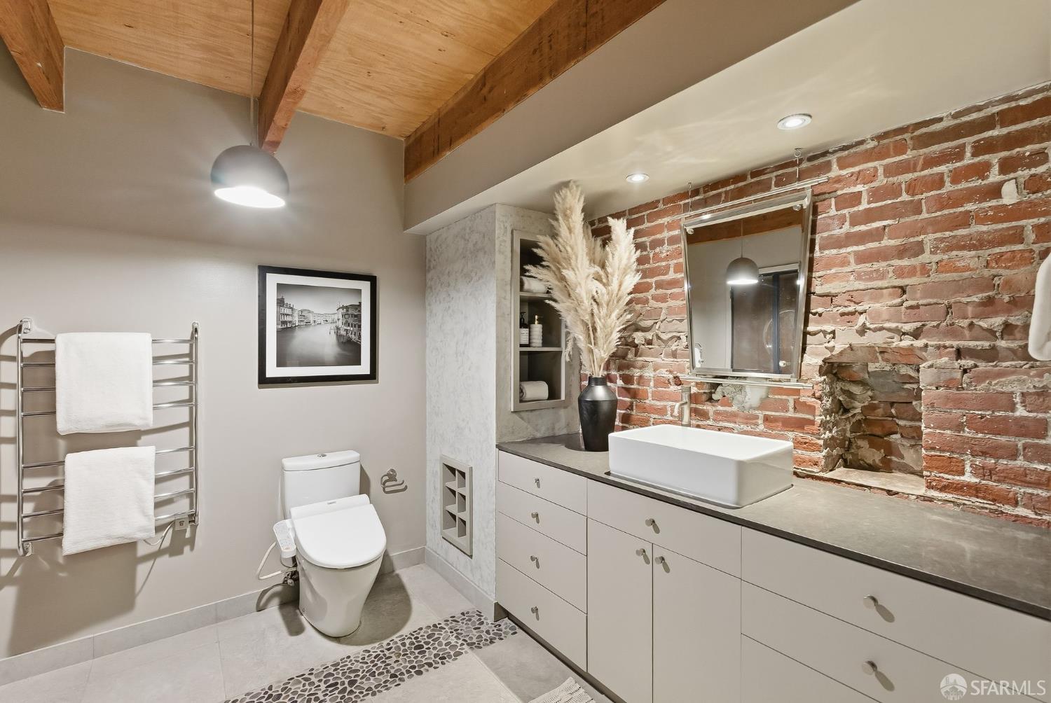 650 Delancey Street # 216