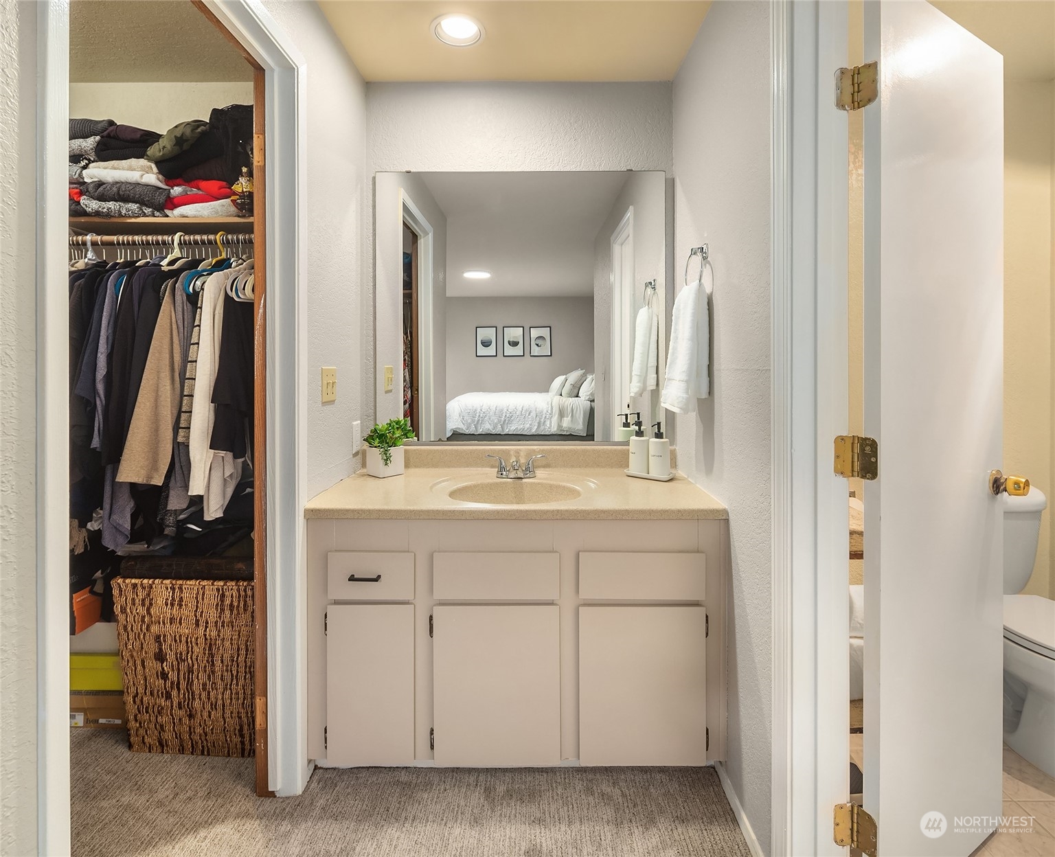 6255 S 153rd Street Unit #E-6, -2539 Unit: E-6