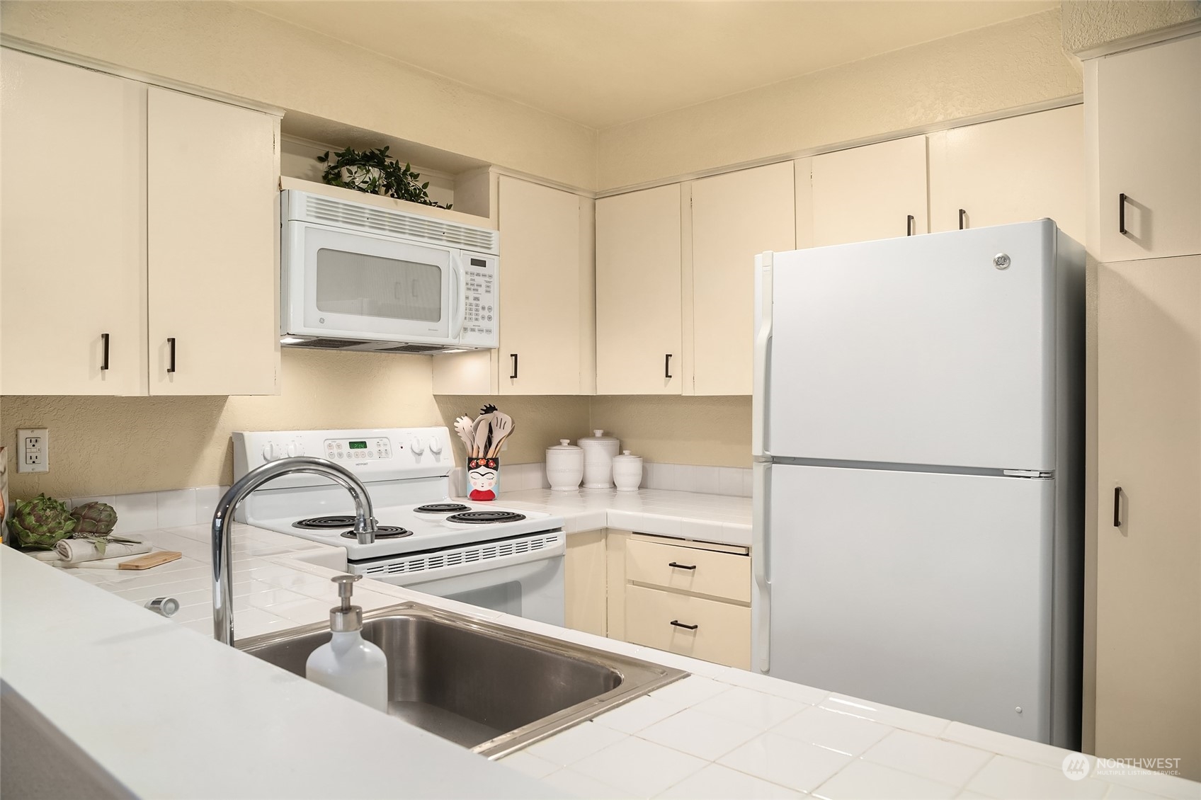 6255 S 153rd Street Unit #E-6, -2539 Unit: E-6