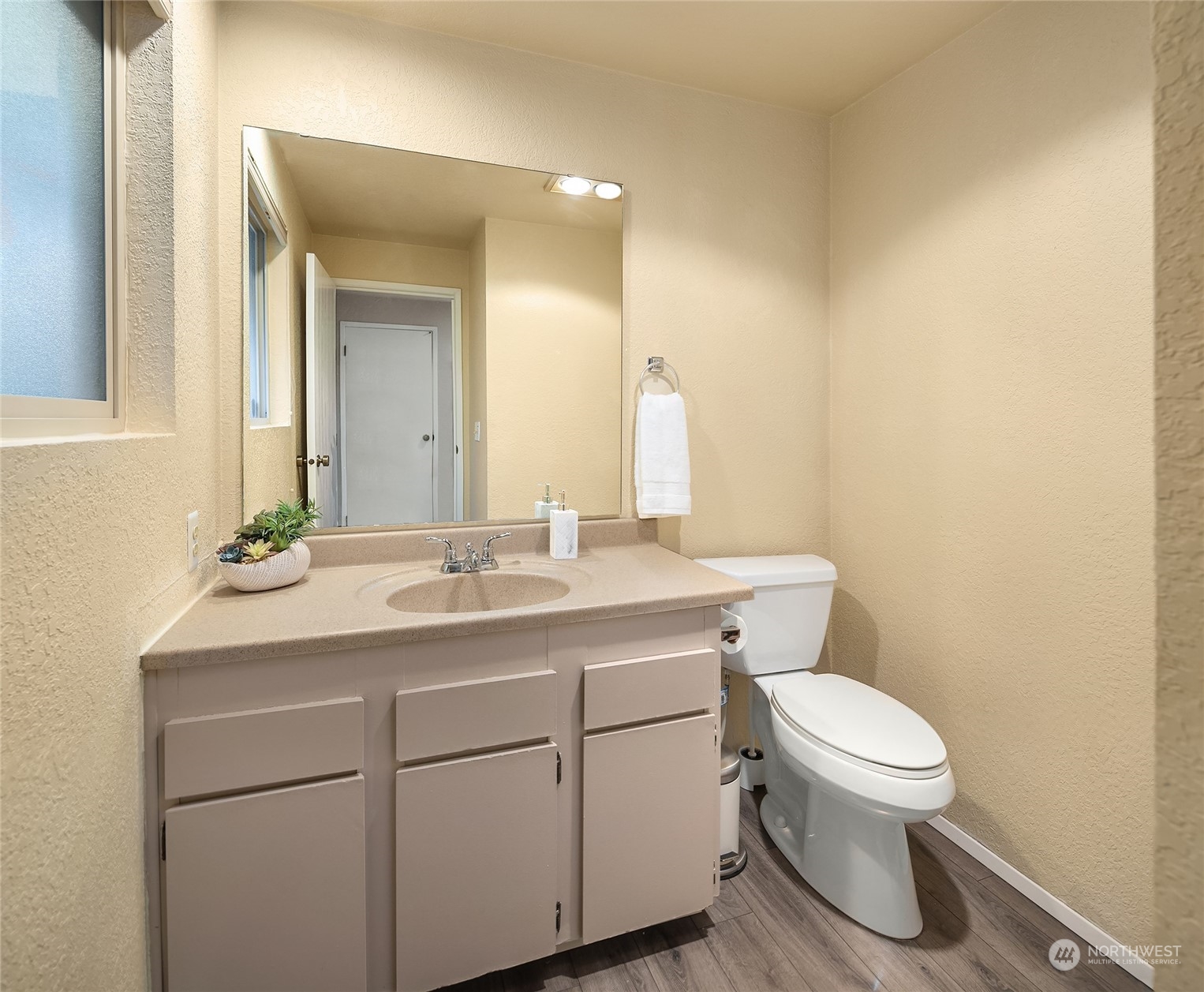 6255 S 153rd Street Unit #E-6, -2539 Unit: E-6