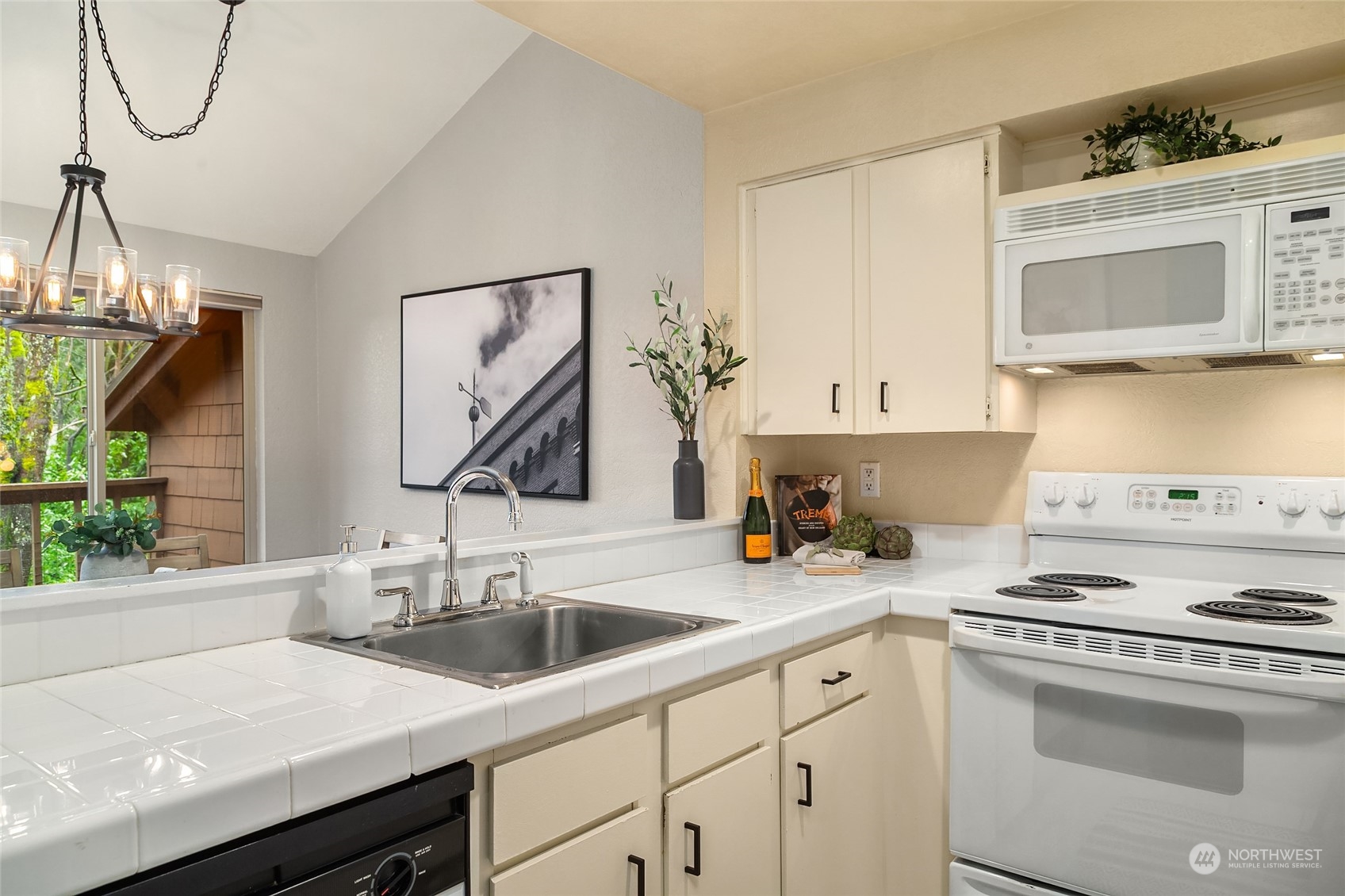 6255 S 153rd Street Unit #E-6, -2539 Unit: E-6