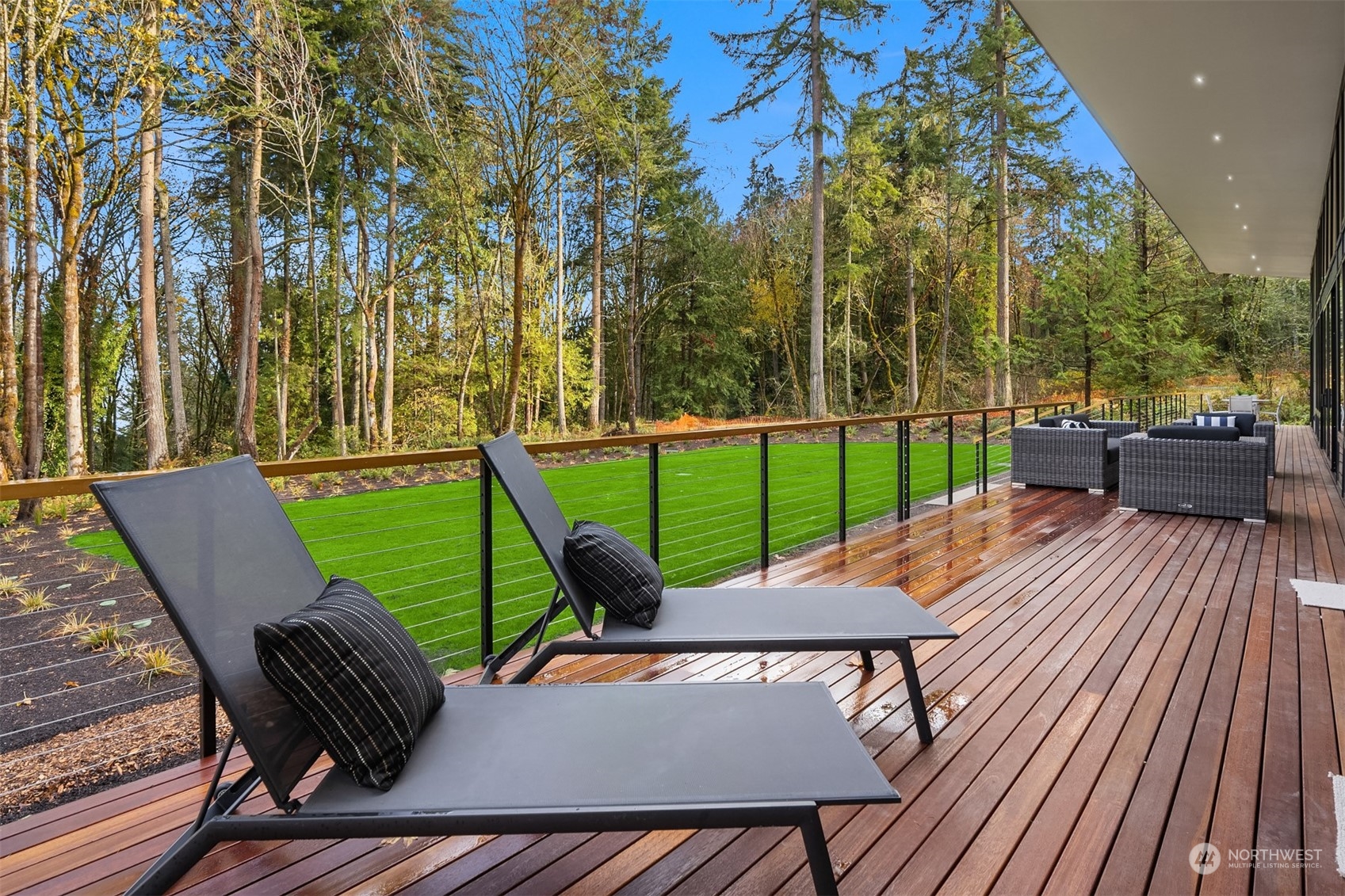 6139 NE Eagle Harbor Drive
