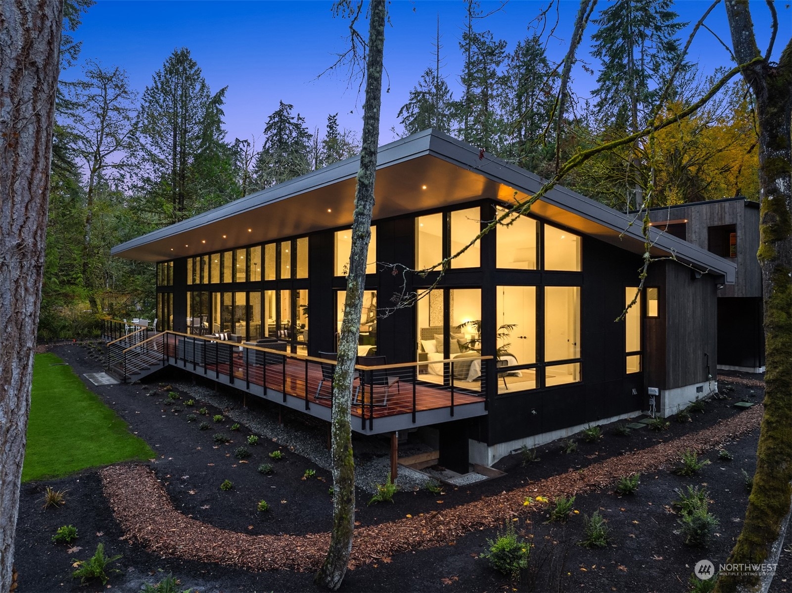 6139 NE Eagle Harbor Drive