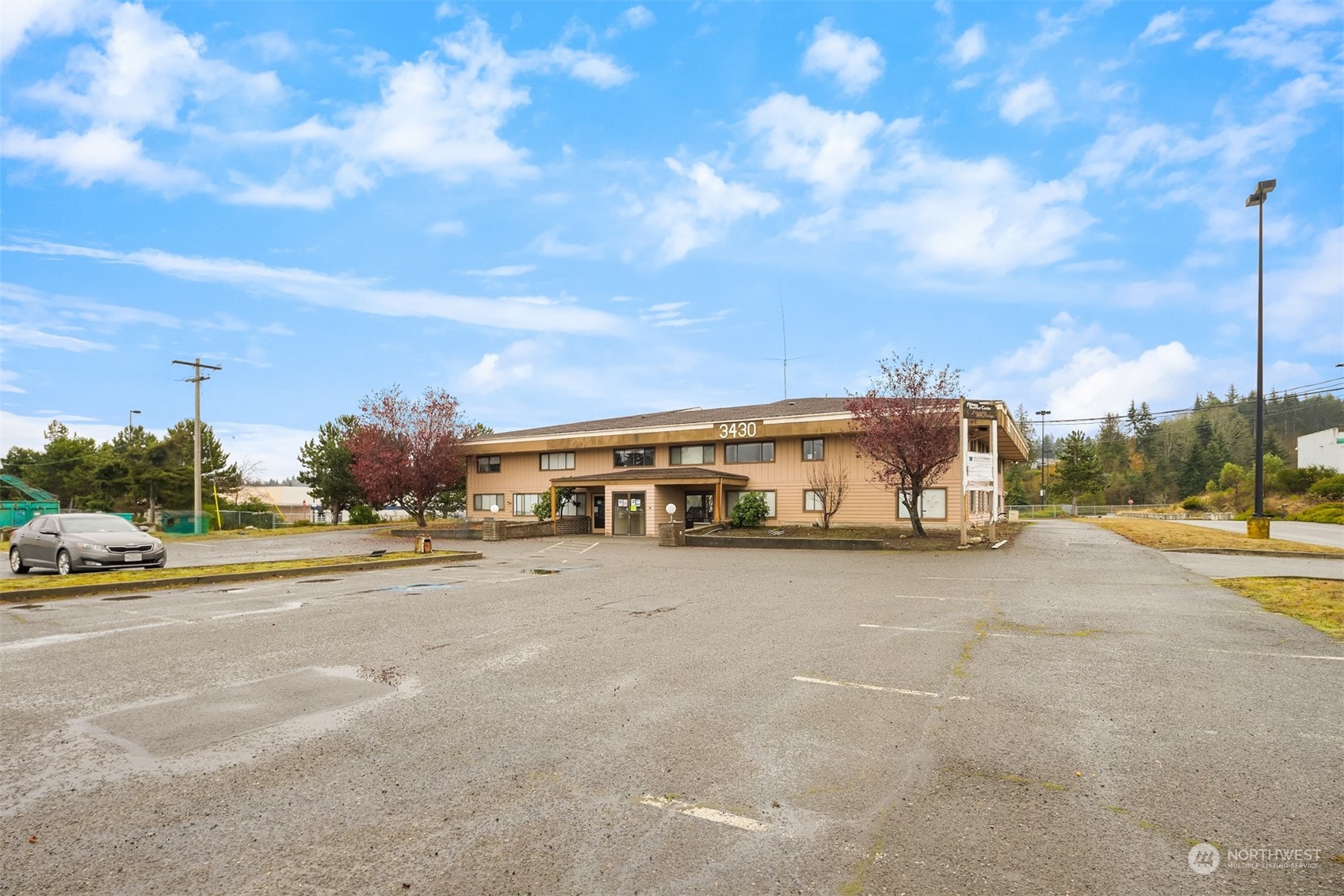 3430 E Hwy 101