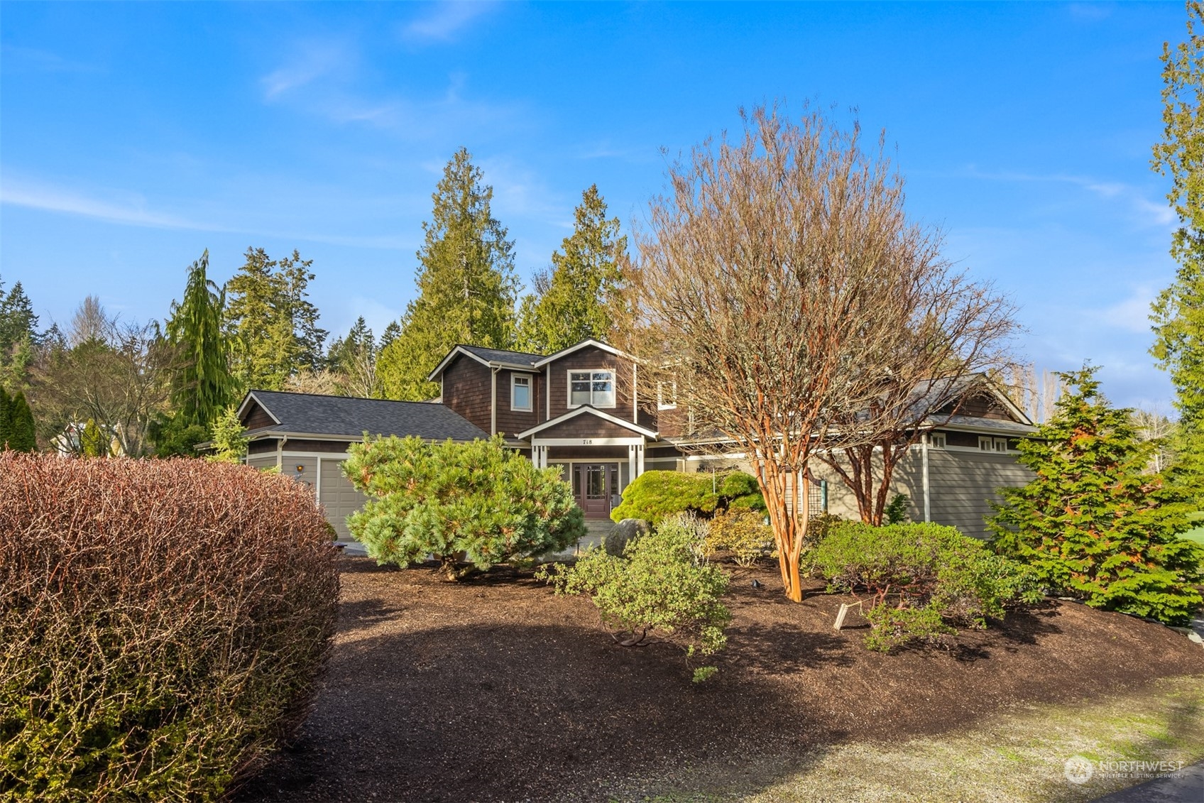 718 Tiffany Meadows NE