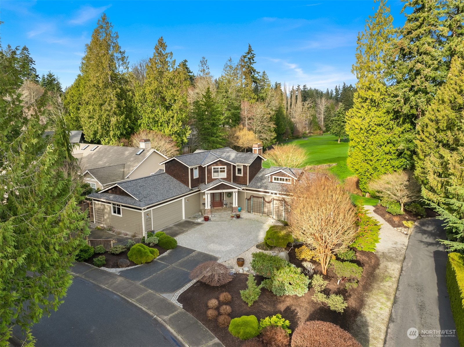 718 Tiffany Meadows NE