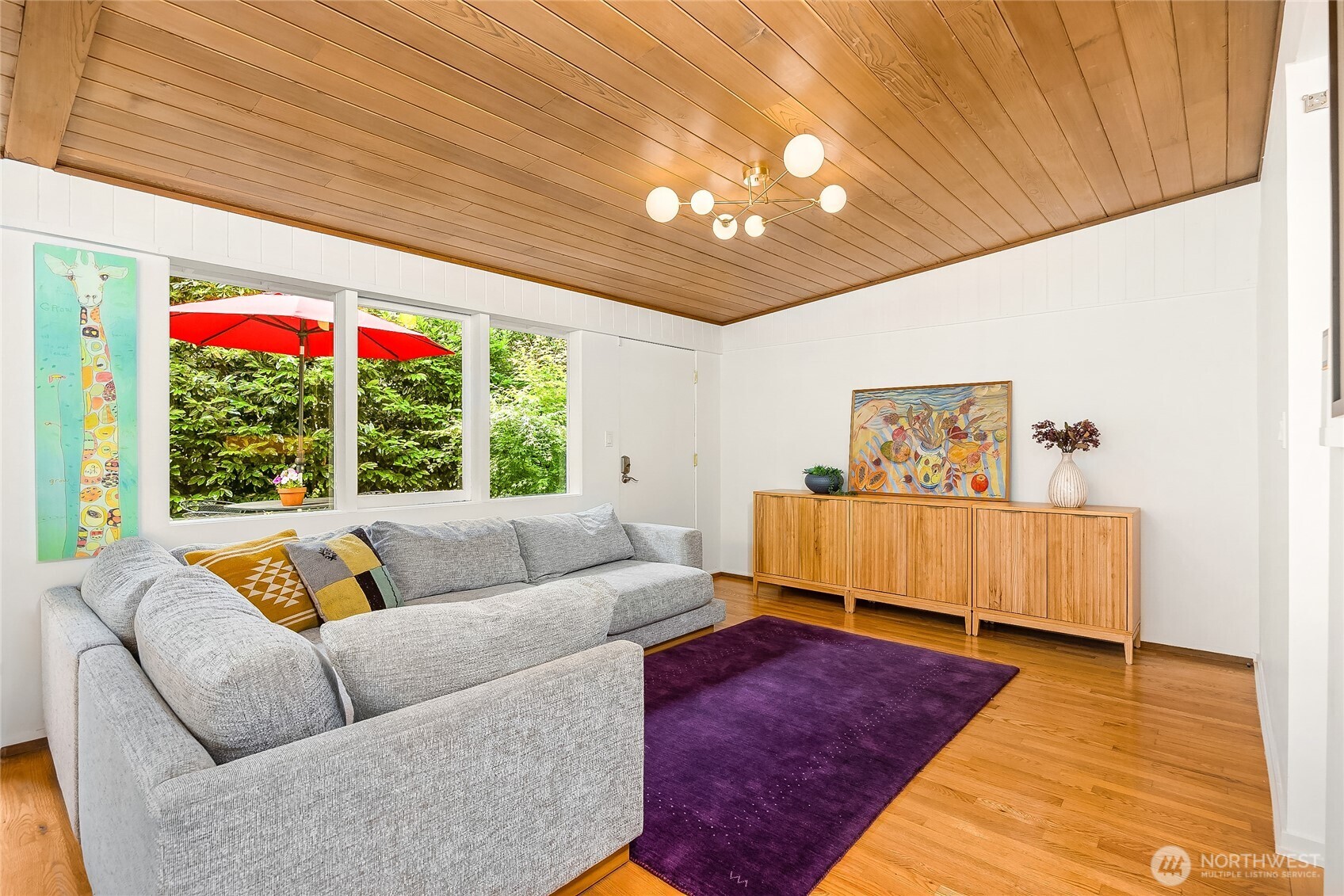 8975 Ferncliff Avenue NE