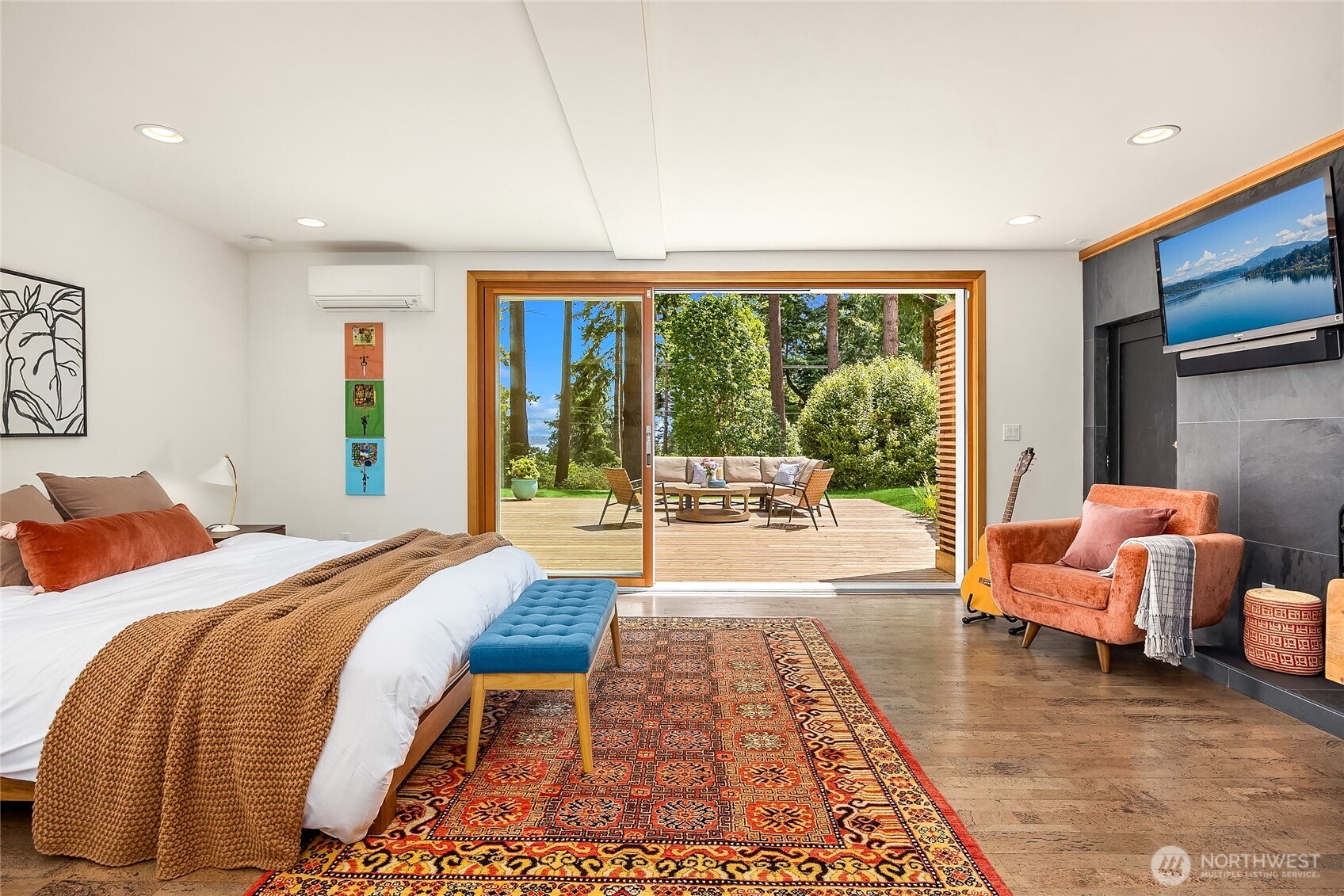 8975 Ferncliff Avenue NE