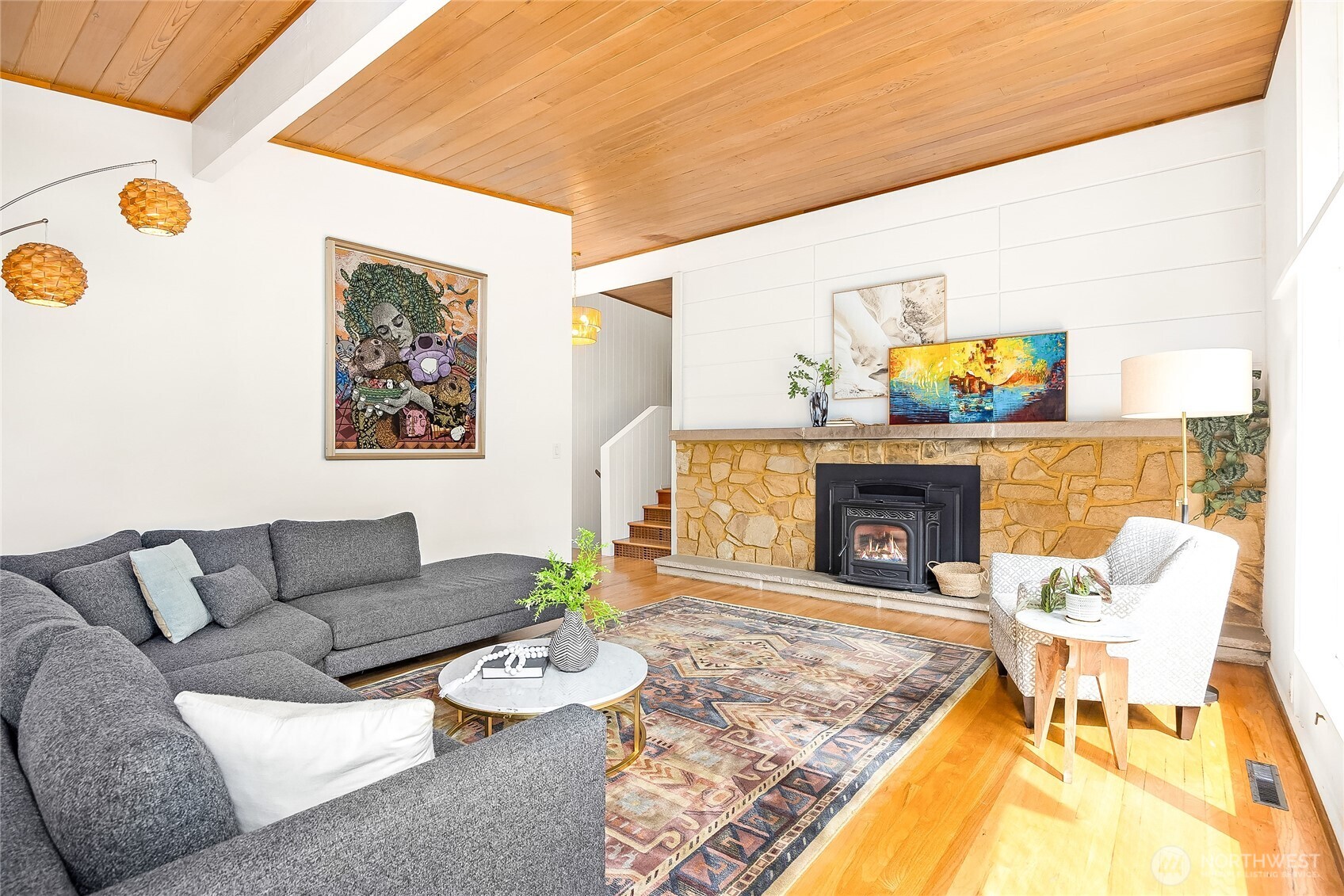 8975 Ferncliff Avenue NE