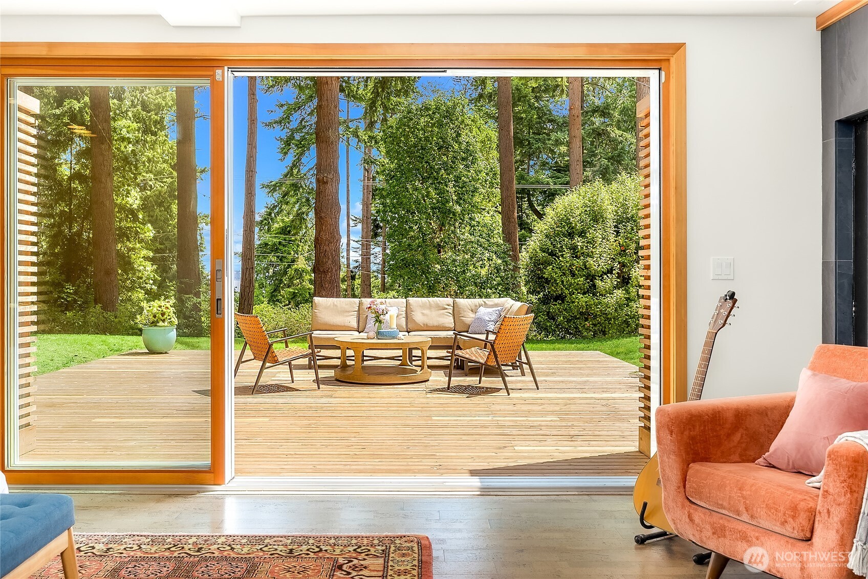 8975 Ferncliff Avenue NE