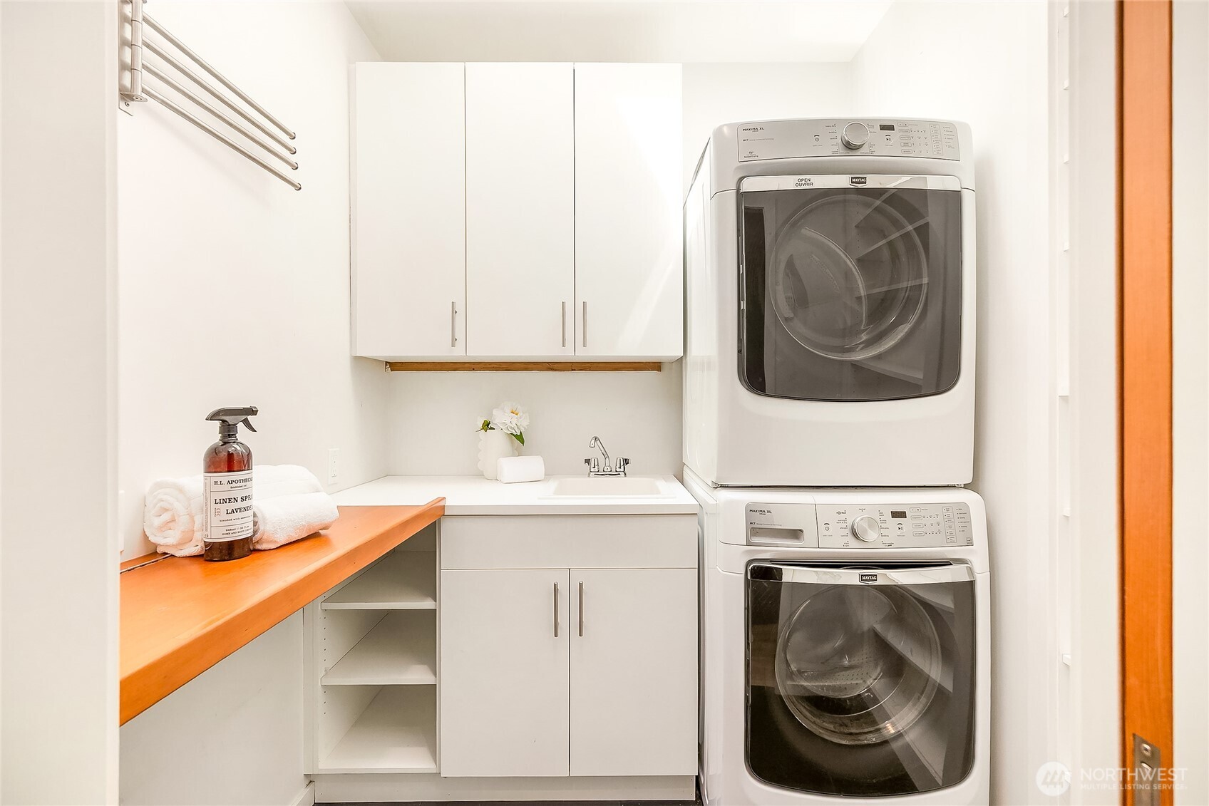 8975 Ferncliff Avenue NE