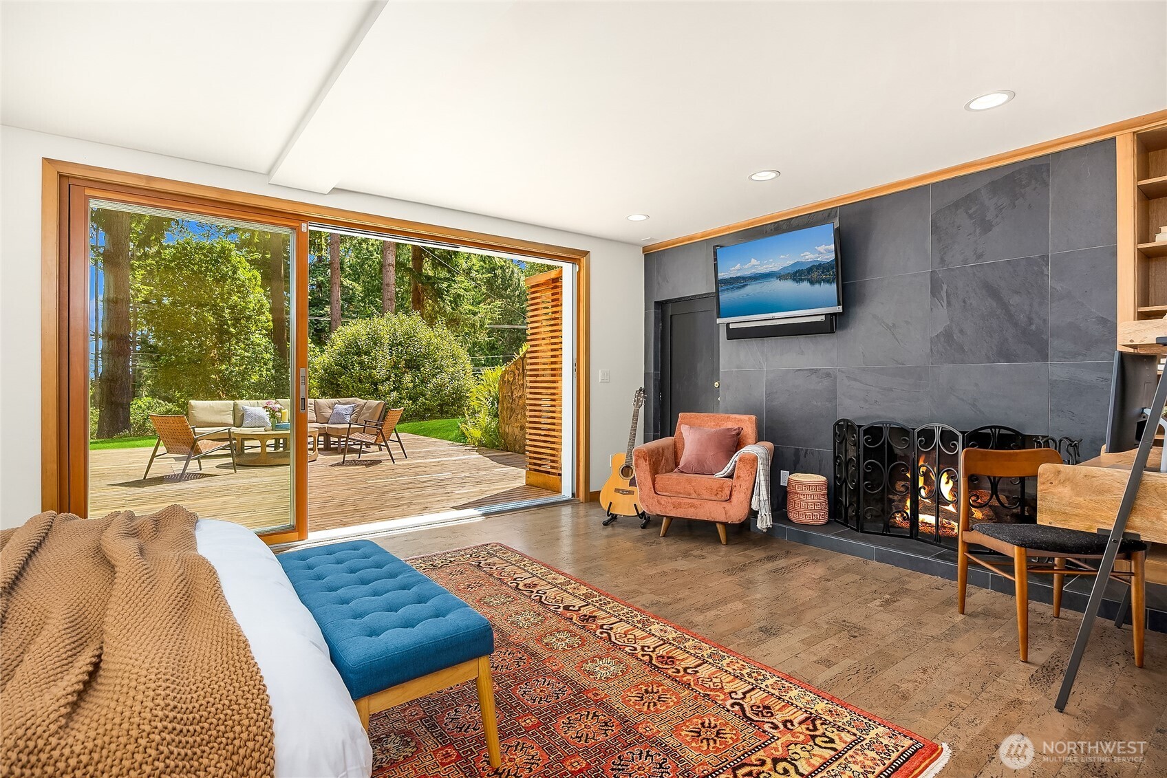 8975 Ferncliff Avenue NE