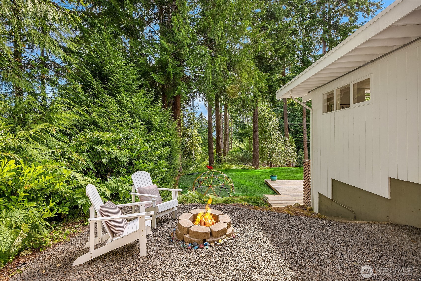 8975 Ferncliff Avenue NE