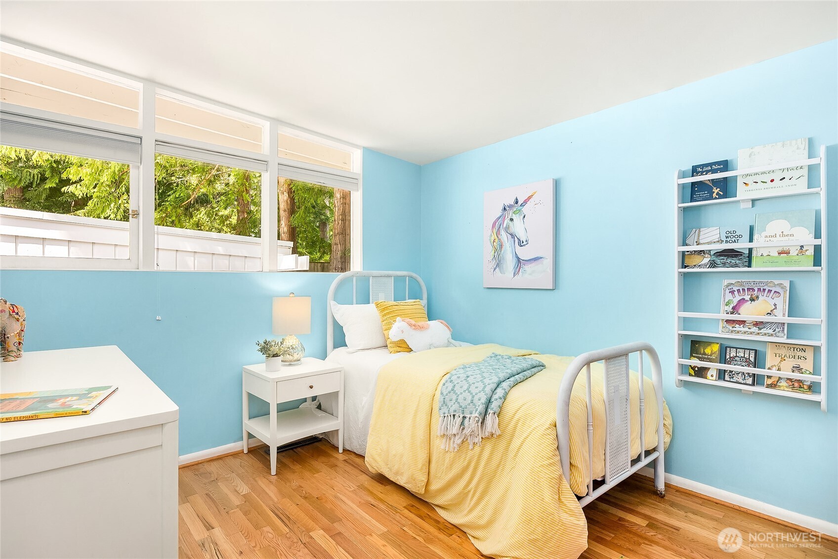 8975 Ferncliff Avenue NE