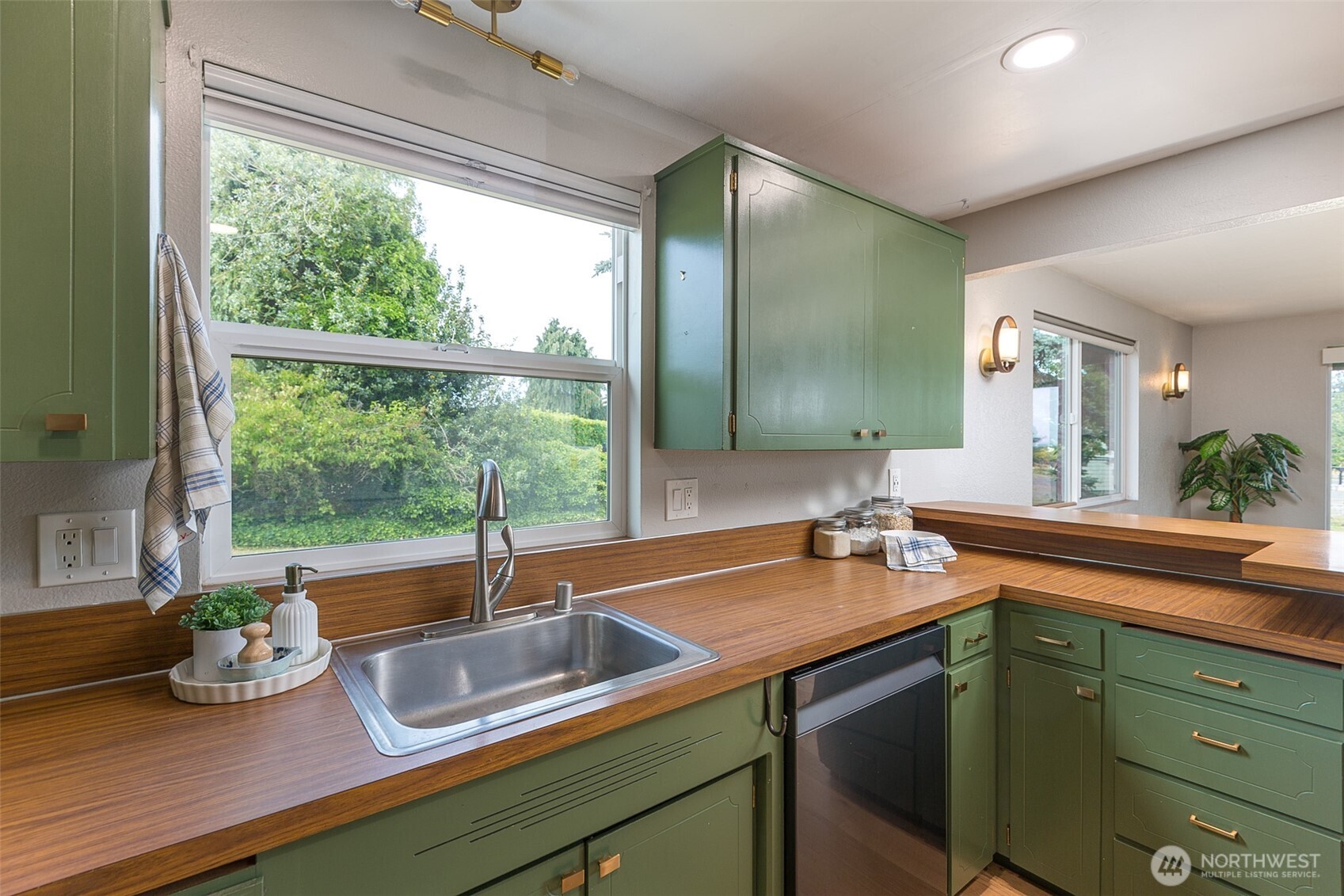 110 Victoria View Street