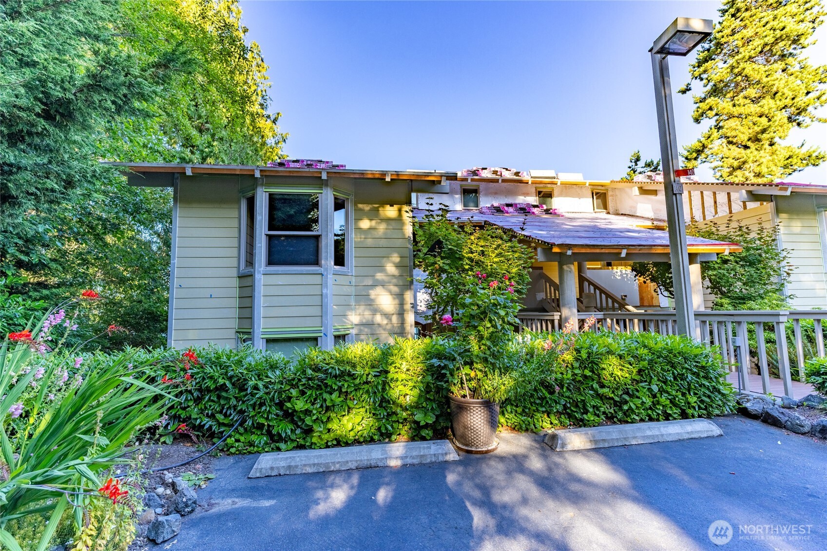 140 Admiralty Ln Unit: 370