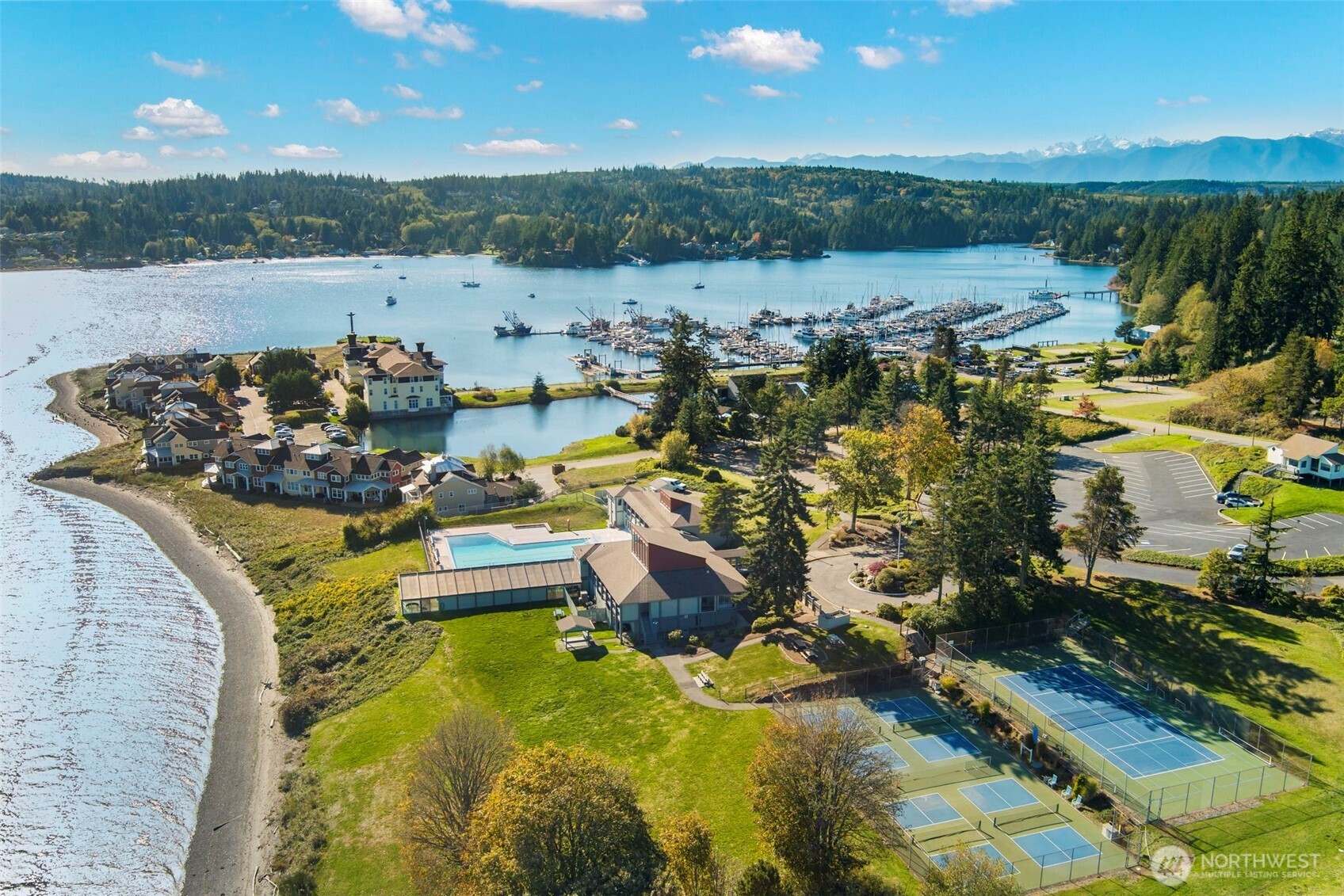 140 Admiralty Ln Unit: 370