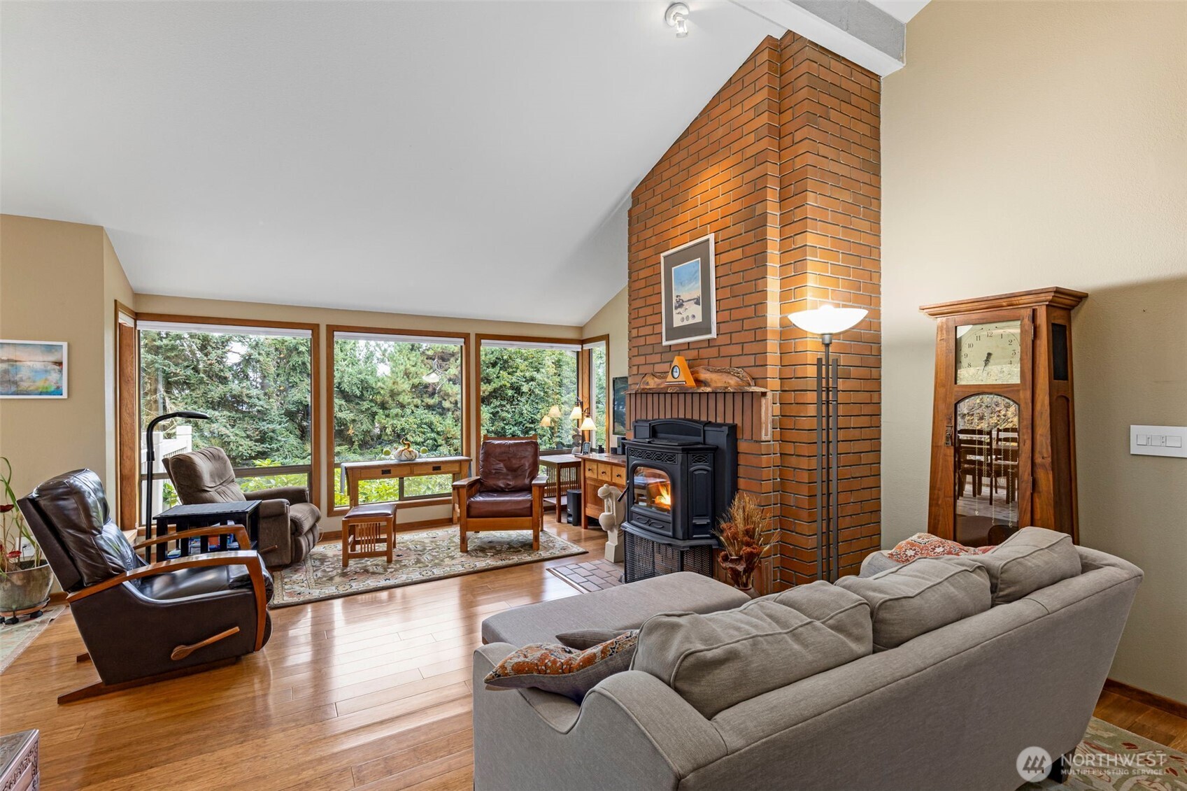 190 Bluffs Dr Unit: 1