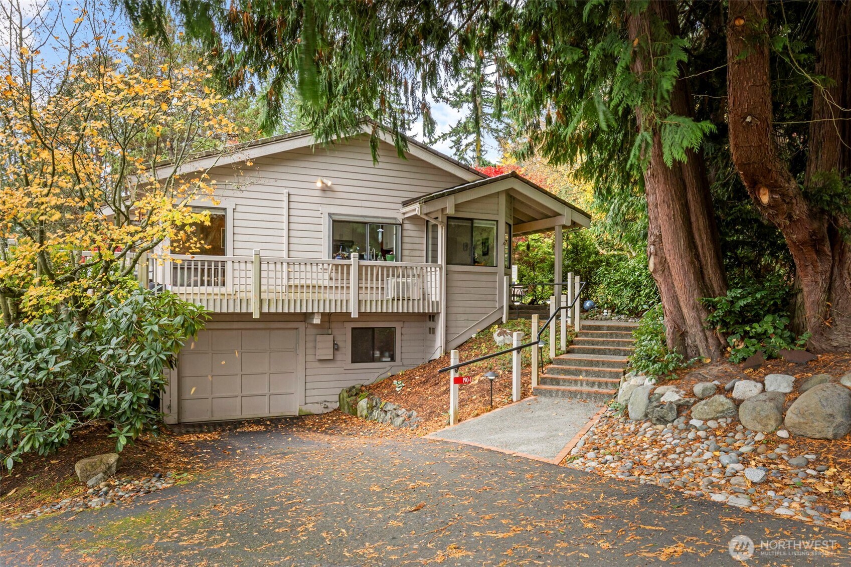 190 Bluffs Dr Unit: 1