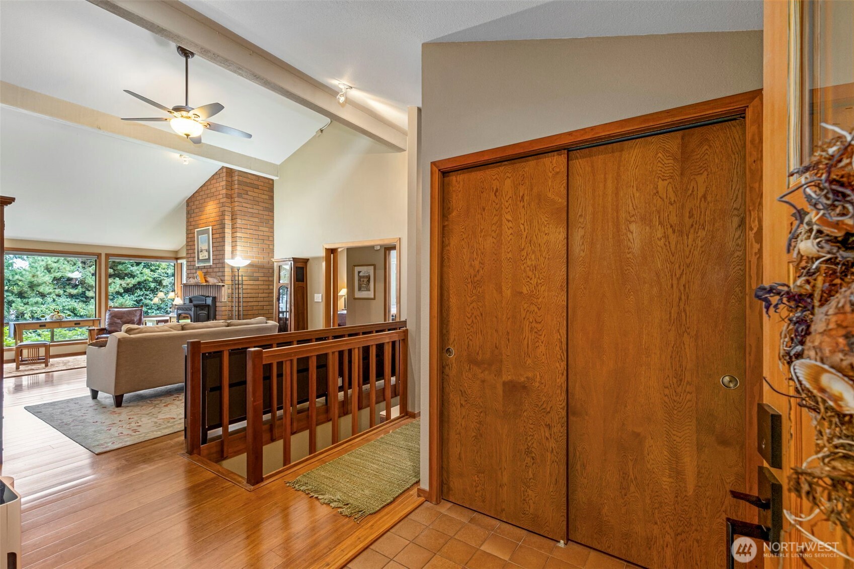 190 Bluffs Dr Unit: 1