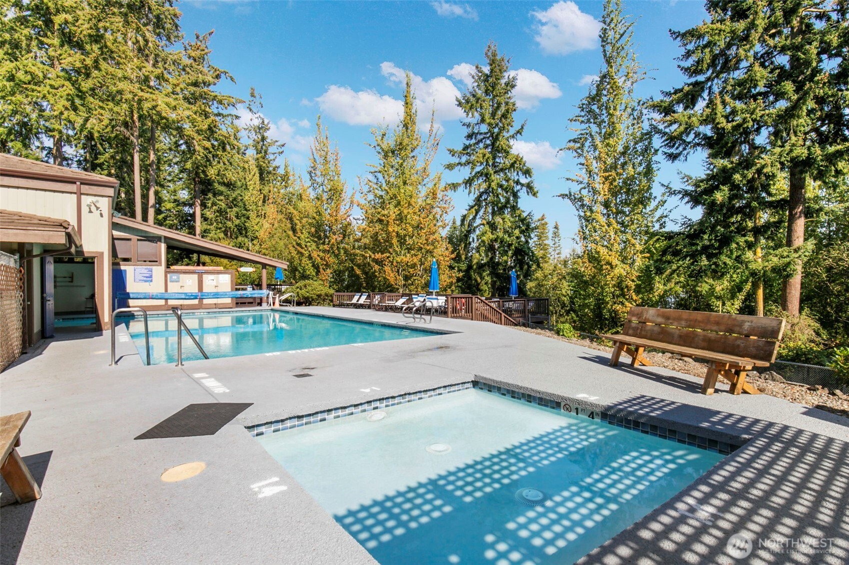 190 Bluffs Dr Unit: 1