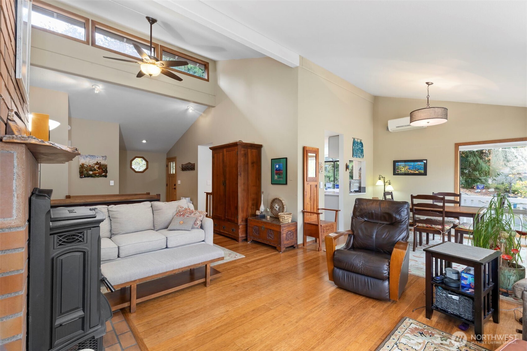 190 Bluffs Dr Unit: 1
